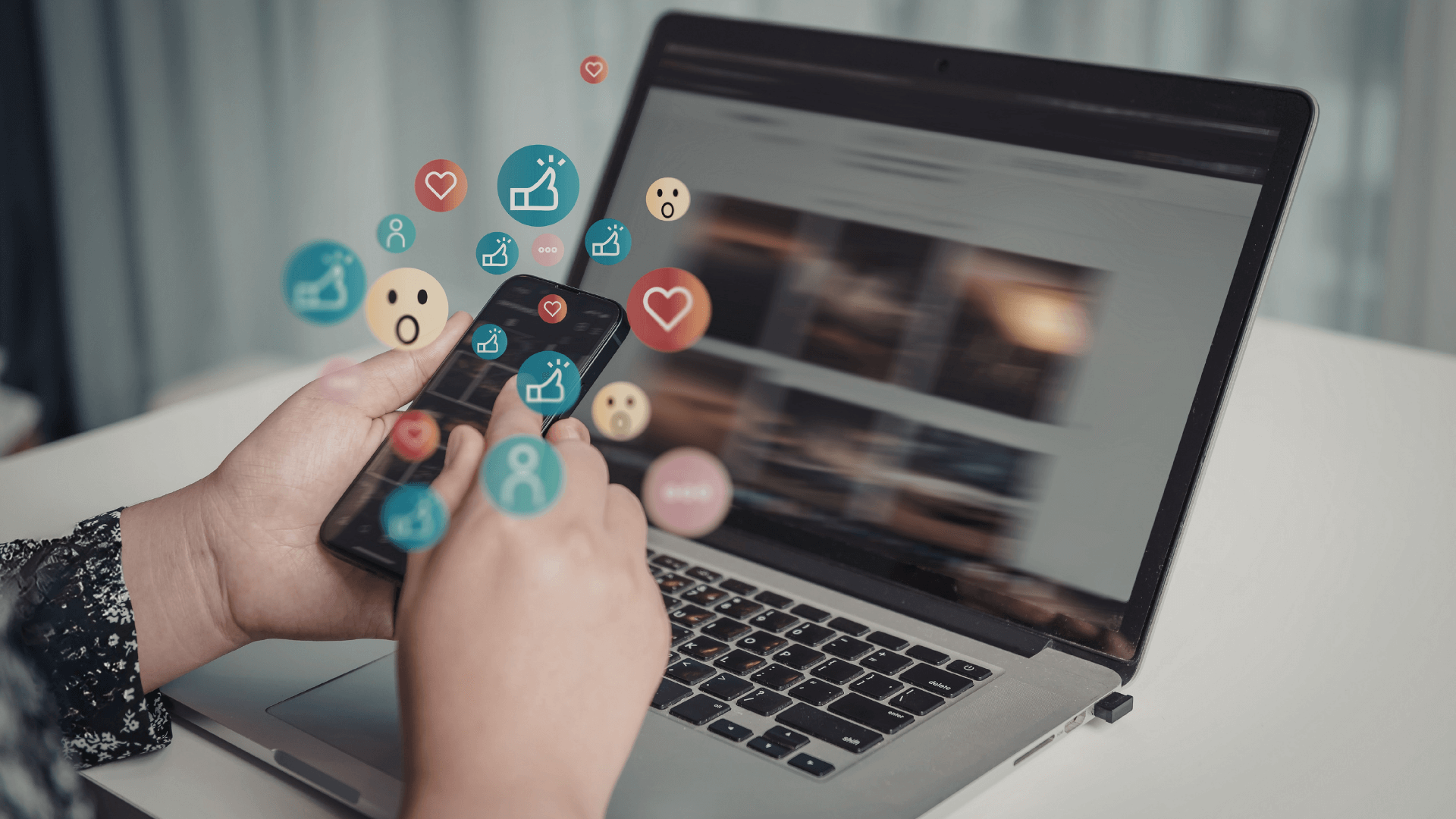 Social Media - Florentine LIchtschlag